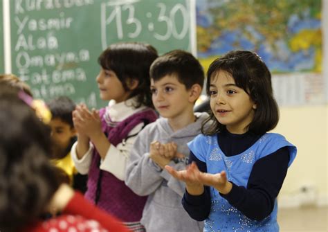 Inside Syrian refugee schools: Syrian children in Germany