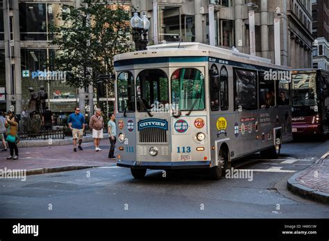 Boston Tour Bus Stock Photo - Alamy