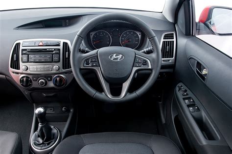 HYUNDAI i20 Specs & Photos - 2009, 2010, 2011, 2012, 2013, 2014 ...