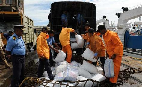 For Flood-Hit Chennai, Volunteers Bring In Jobs, Books As Relief