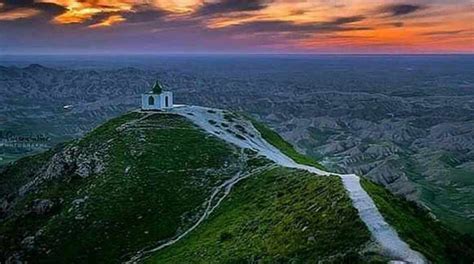 Khalid Nabi Cemetery is a little-known place in 90 km northeast of the city