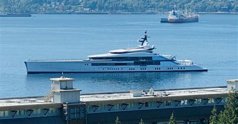 Jerry Jones Yacht: Details on Dallas Cowboys Owner’s $250M Vessel