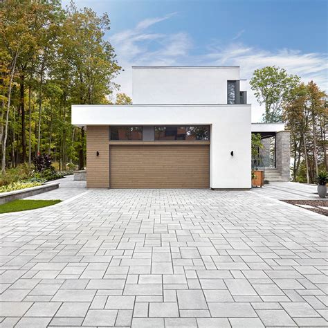 8 Stunning Options for Driveway Pavers