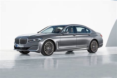 Used 2020 BMW 7 Series M760i xDrive Review | Edmunds