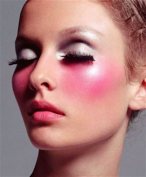 10 Lovely Pink Blush Makeup Looks for Girls - Pretty Designs