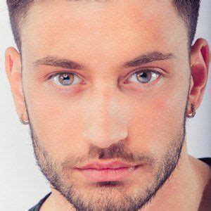 Giovanni Pernice - Age, Family, Bio | Famous Birthdays