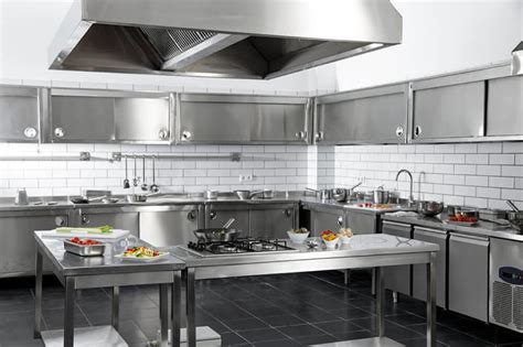 34 Gorgeous Kitchens with Stainless Steel Appliances