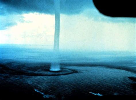 Everything about tornadoes: types, facts, formation, detection