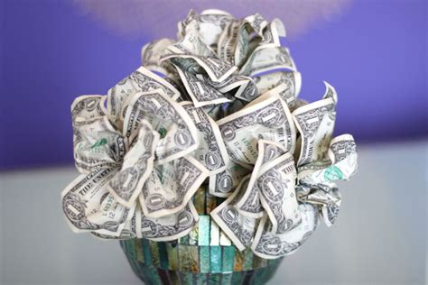 Dollar Bill Roses – Jonathan Fong Style