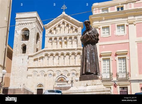 Cagliari cathedral hi-res stock photography and images - Alamy