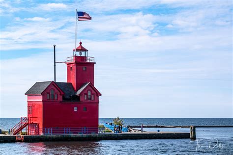 “Big Red Lighthouse” at Holland State Park in Holland, Michigan | Tom Dills Photography Blog