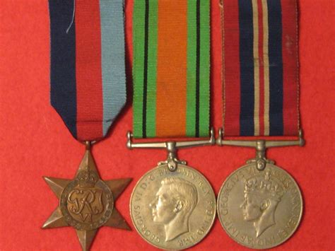 FULL SIZE ORIGINAL WORLD WAR 2 SET OF 3 MEDALS 1939 45 STAR DEFENCE MEDAL AND END OF WAR MEDAL ...