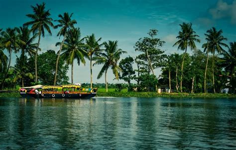 Travel Guide to Kerala - Experience the Beauty of the Land