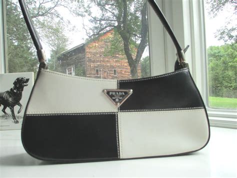 Prada Handbags Black And White | semashow.com