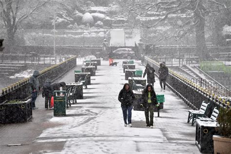 Snow in Wales pictures as people enjoy late blast of wintry weather ...