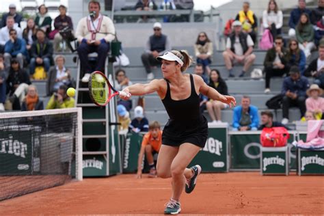 Dabrowski falls in the mixed doubles semifinals at Roland-Garros ...