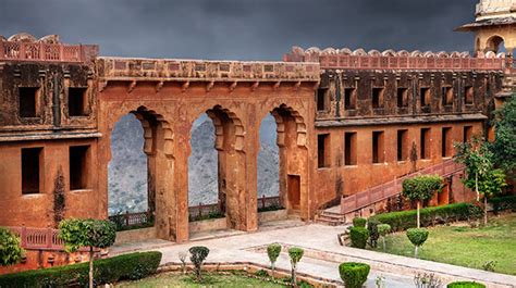 Jaigarh Fort - a fascinating military fort built in the 18th century