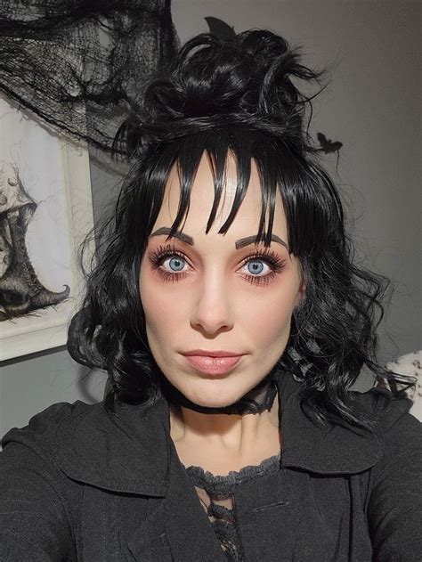 Lydia Deetz Halloween Costume | Lydia deetz makeup, Halloween face ...