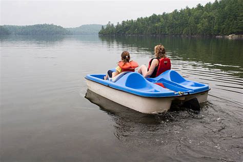 4,600+ Pedal Boat Lake Stock Photos, Pictures & Royalty-Free Images ...