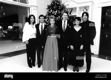 President Ronald Reagan and First Lady Nancy Reagan with children Patti ...