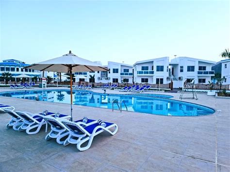 CAPITAL O 224 HOLIDAY BEACH RESORT - Prices & Motel Reviews (Emirate of Fujairah, United Arab ...