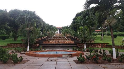 University of Ghana & Legon Botanical Garden - Great Runs