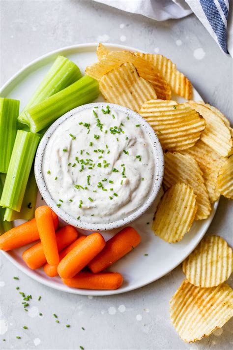 Greek Yogurt Ranch Dip {Quick and Easy} - WellPlated.com