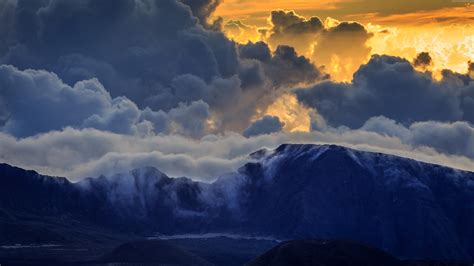 3840x2160 Maui Mountain Volcano Island Clouds 5k 4K ,HD 4k Wallpapers ...