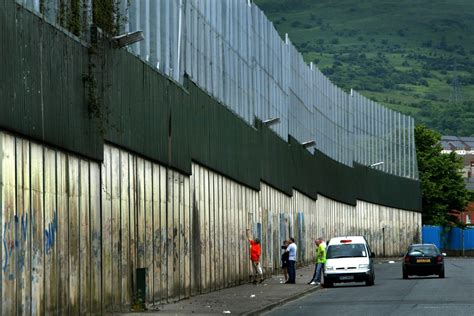 Sinn Fein MLA says peace walls will be removed by 2023 ...