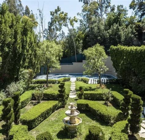 Kimora Lee Simmons Sells Beverly Hills Mansion - Home & Texture