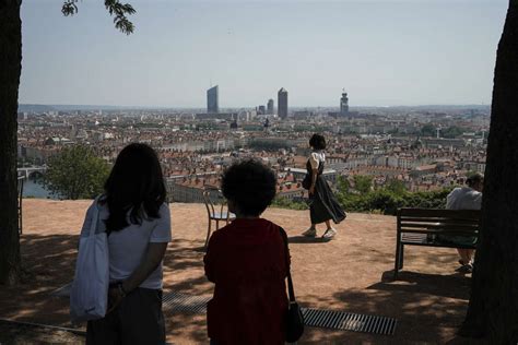 Climate change: France launches public consultation to prepare for a 4 ...