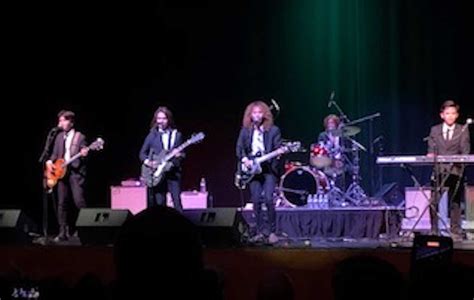 REO Brothers rock nostalgic fans in Los Angeles | Inquirer