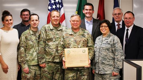 Washington National Guard dedicates IORC Joint Reserve Intelligence Center | Article | The ...