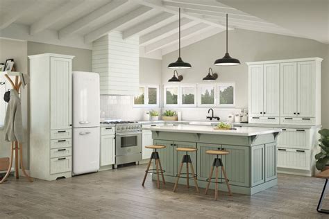 The Best Cabinetry Colors for a Rustic Kitchen - KraftMaid