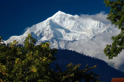 My dream of reaching the top of the huge Swiss mountain, the Weisshorn ...