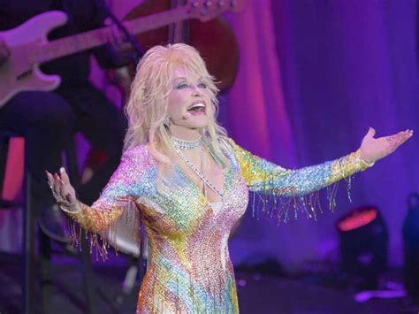 Dolly Parton keeps it Pure & Simple with new album and first concert tour in 25 years ...