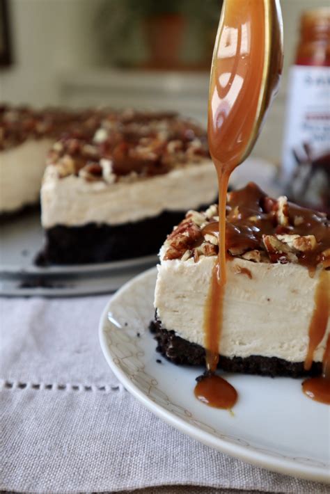 No-Bake Turtle Cheesecake - Honest Darling