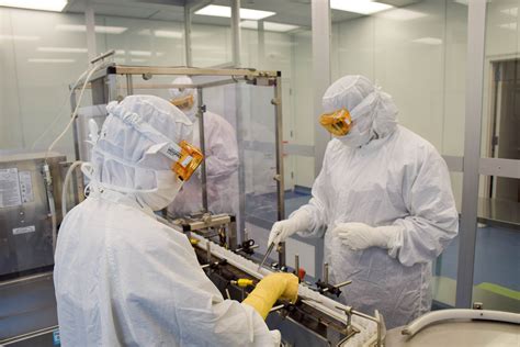 Pfizer Employees First to Use NCC Cleanroom | Nash CC News