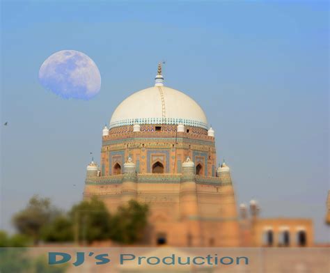 Travel Multan: Moon over Multan Fort Multan Wallpaper