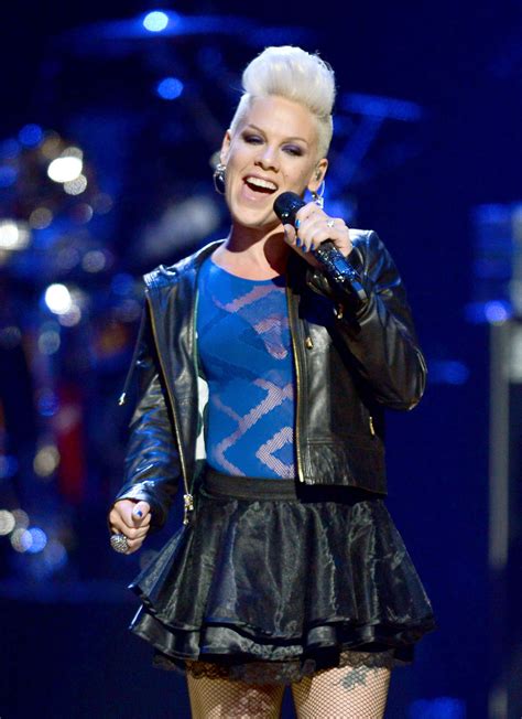 PINK Performs at IHeartRadio Music Festival in Las Vegas – HawtCelebs