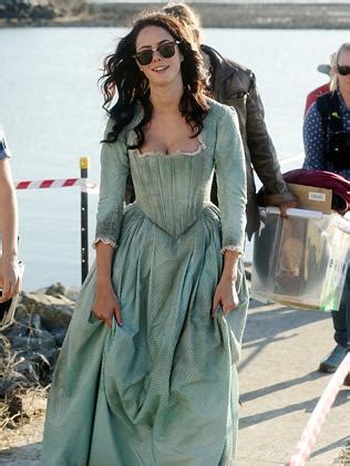 Pirates Of The Caribbean: Dead Men Tell No Tales - Kaya Scodelario ...