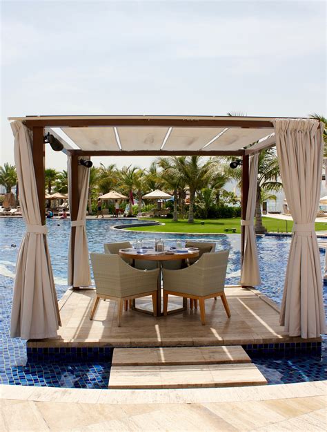 WALDORF ASTORIA DUBAI REVIEW | the belle abroad