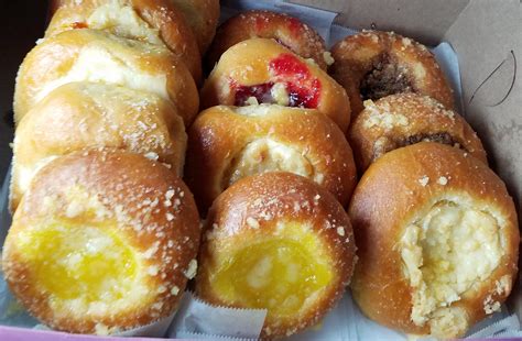 [I Ate] Amazing Czech Style Kolaches From Gerik's Ole Czech Bakery In ...