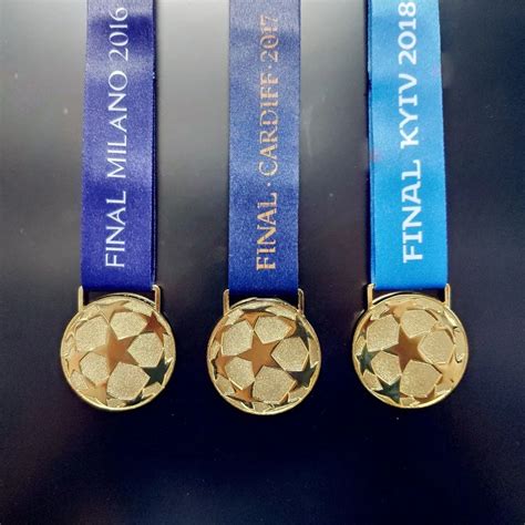 2016 17 18 RM Europe Football League Champions Gold Medal Limited Edition Set Replica Liga Award ...