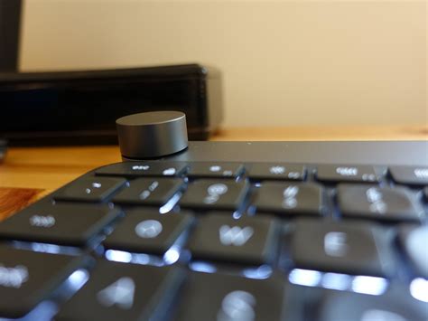 Logitech Craft keyboard has an amazing built-in Surface Dial | Windows ...