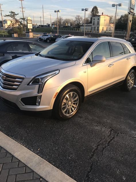 New Cadillac XT5 2018 Luxury with Cirrus Interior . Finally joined the caddy family. 😍 : r/Cadillac