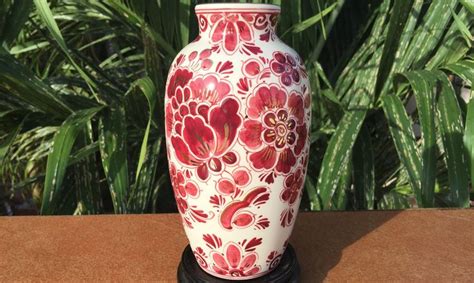 Regina Delft Red Vase 1 Delfts Rood Chinois Vaas 花王 Kaou | Etsy | Red vases, Birthday presents ...