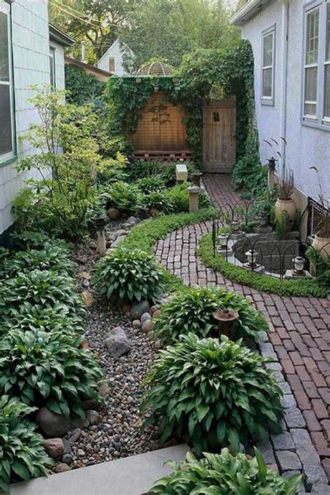 30 Gorgeous Low-maintenance Front Yard Ideas - Page 3 - Gardenholic