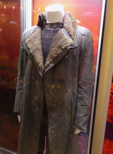 Hollywood Movie Costumes and Props: Blade Runner 2049 movie costumes on ...