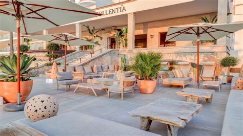 4* Adults Only sea front hotel in Puerto Pollensa The Stunning Hotel Pollentia - Parasol ...